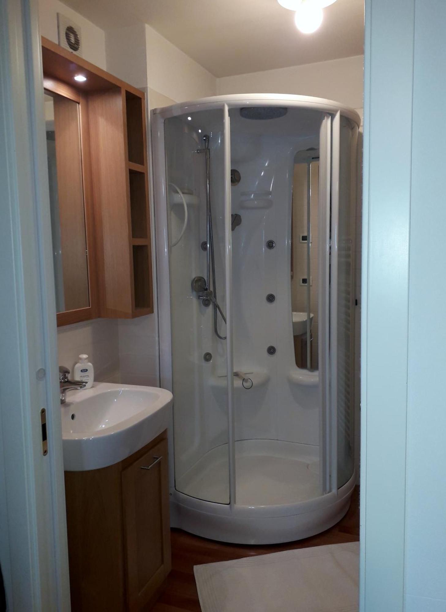 Attico Di Marisa Apartment คอ-ดรอยโป ภายนอก รูปภาพ